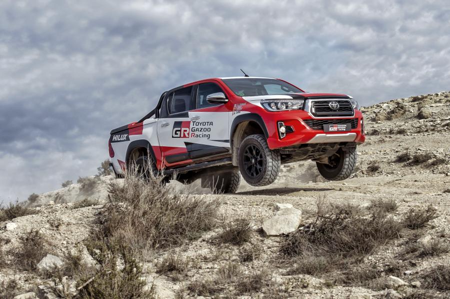  Toyota Hilux Gazoo Racing 2020 года  (фото 15 из 19)